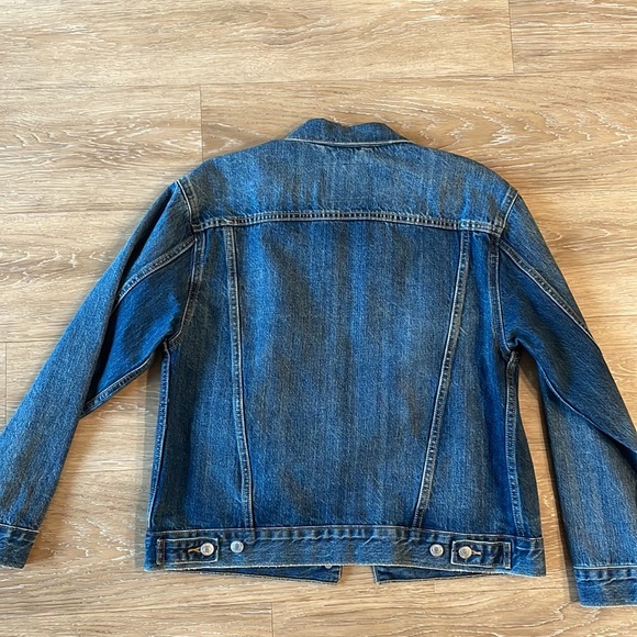 Levi’s Jean Jacket - Picture 9 of 9